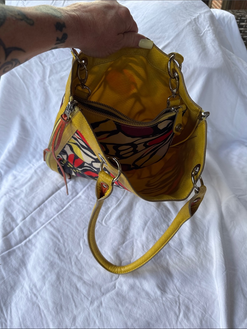 Floral Print Tote Bag with Yellow Trim - Picture 3 of 6
